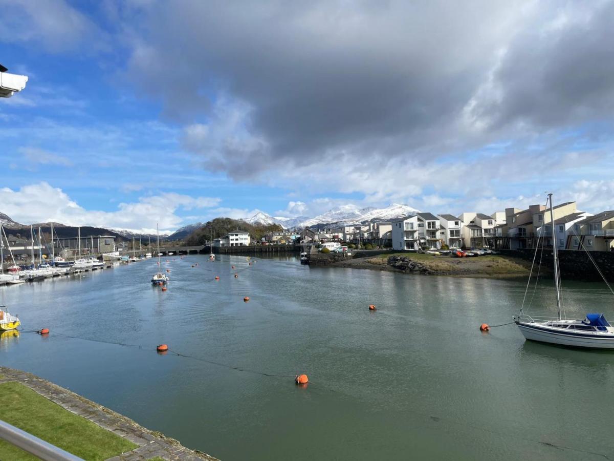 Апартаменты Portmadog, Oakley Wharf Портмадог Экстерьер фото